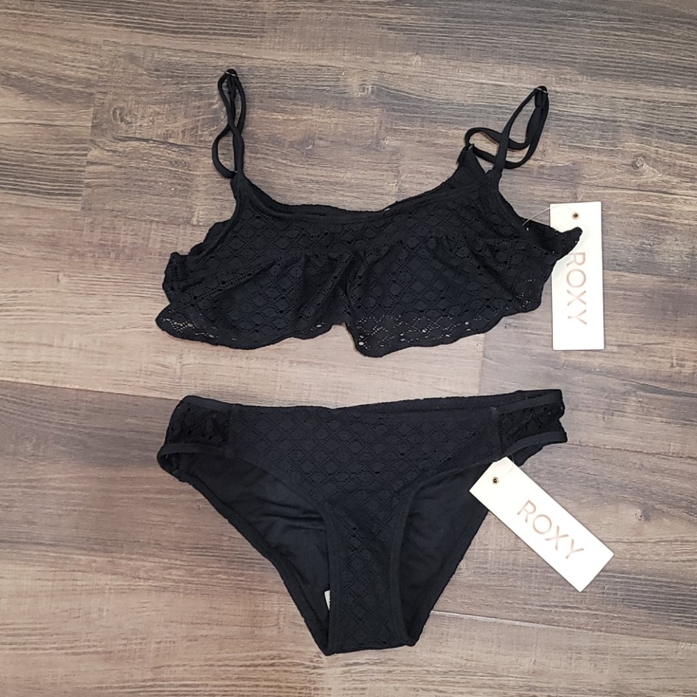 NWT Roxy Dotted Crochet Bikini Set - Picture 1 of 7